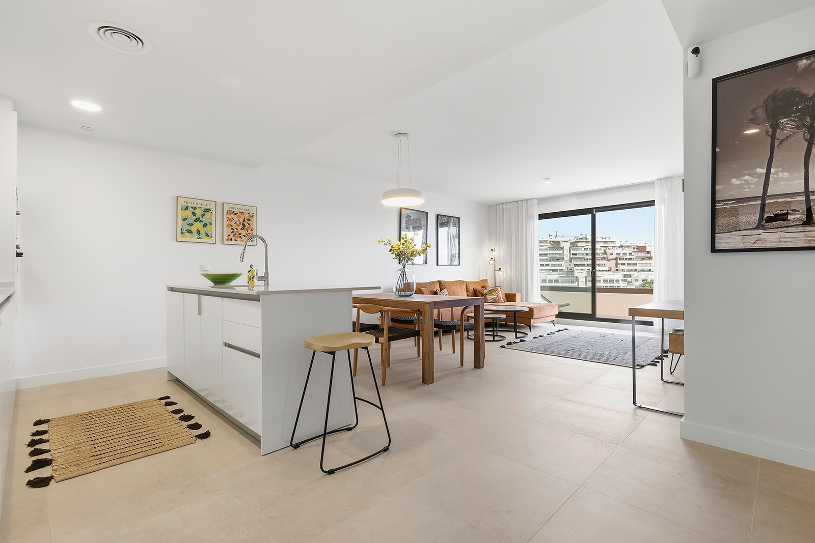 Modern Two-Bedroom Apartment in Las Mesas, Estepona