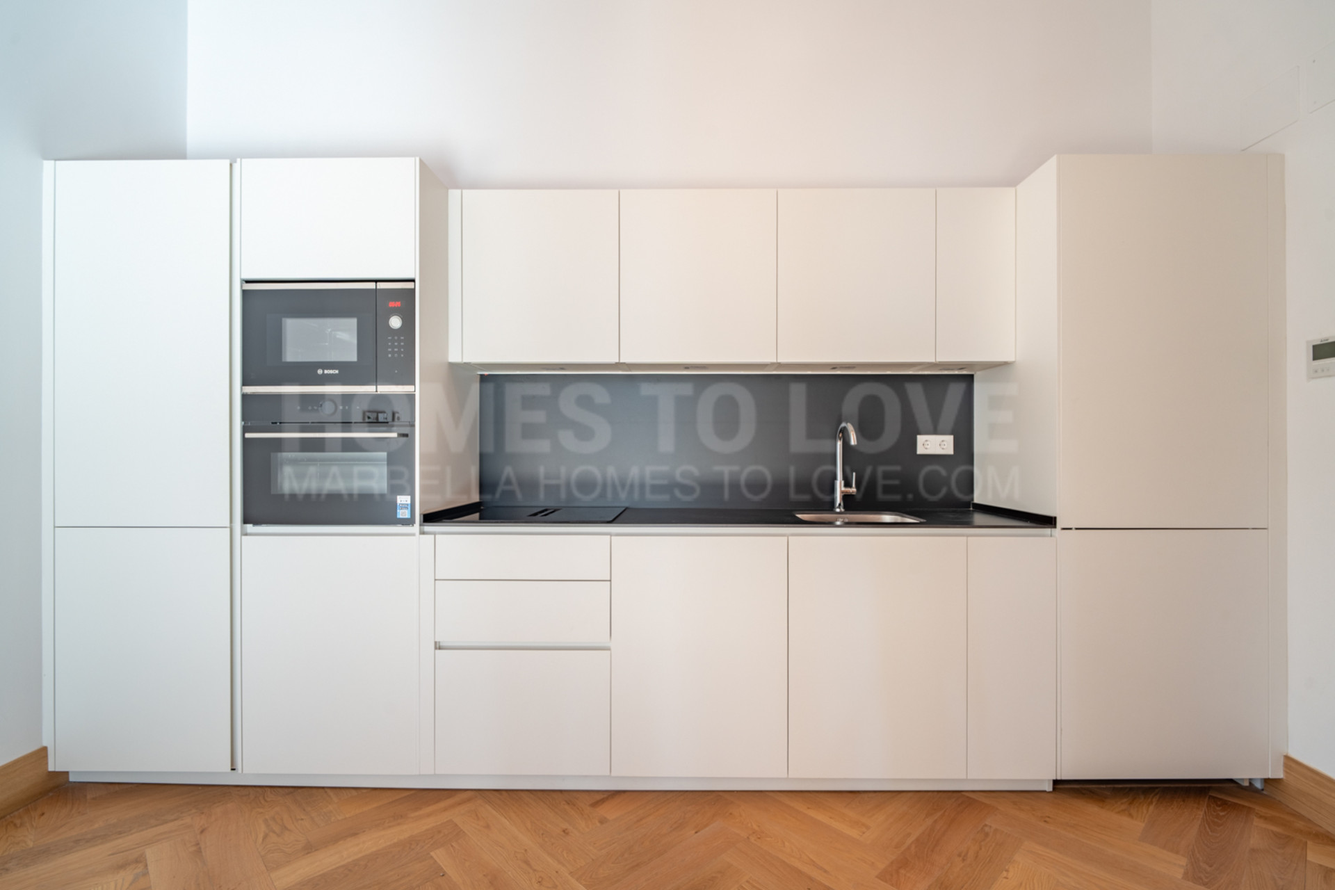 Апартамент на продажу в Monte Sancha, Malaga - Centro