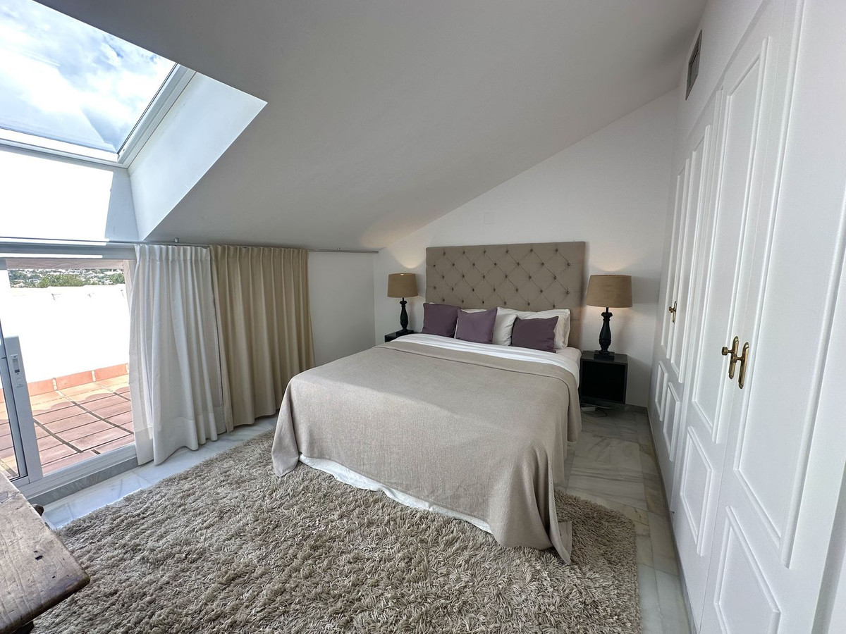 House in Nueva Andalucia - Image 5