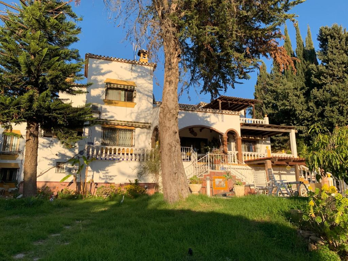 Villa in Mijas Costa - view 1