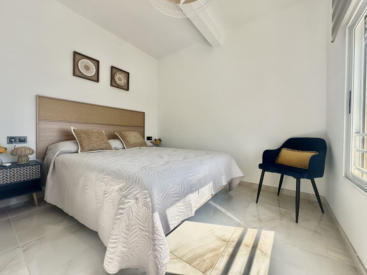 Apartment in Sitio de Calahonda - Image 4