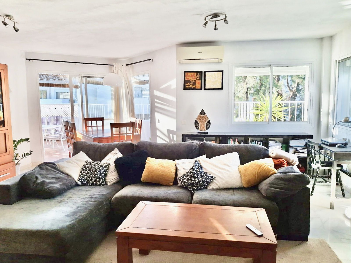 Apartment in La Cala De Mijas - Image 4