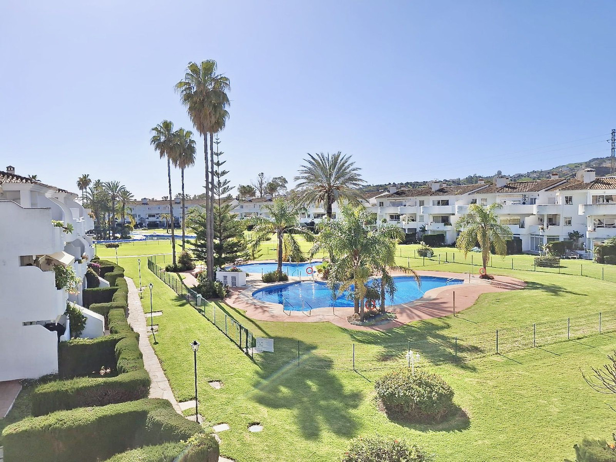 Apartment in La Cala De Mijas - Image 2
