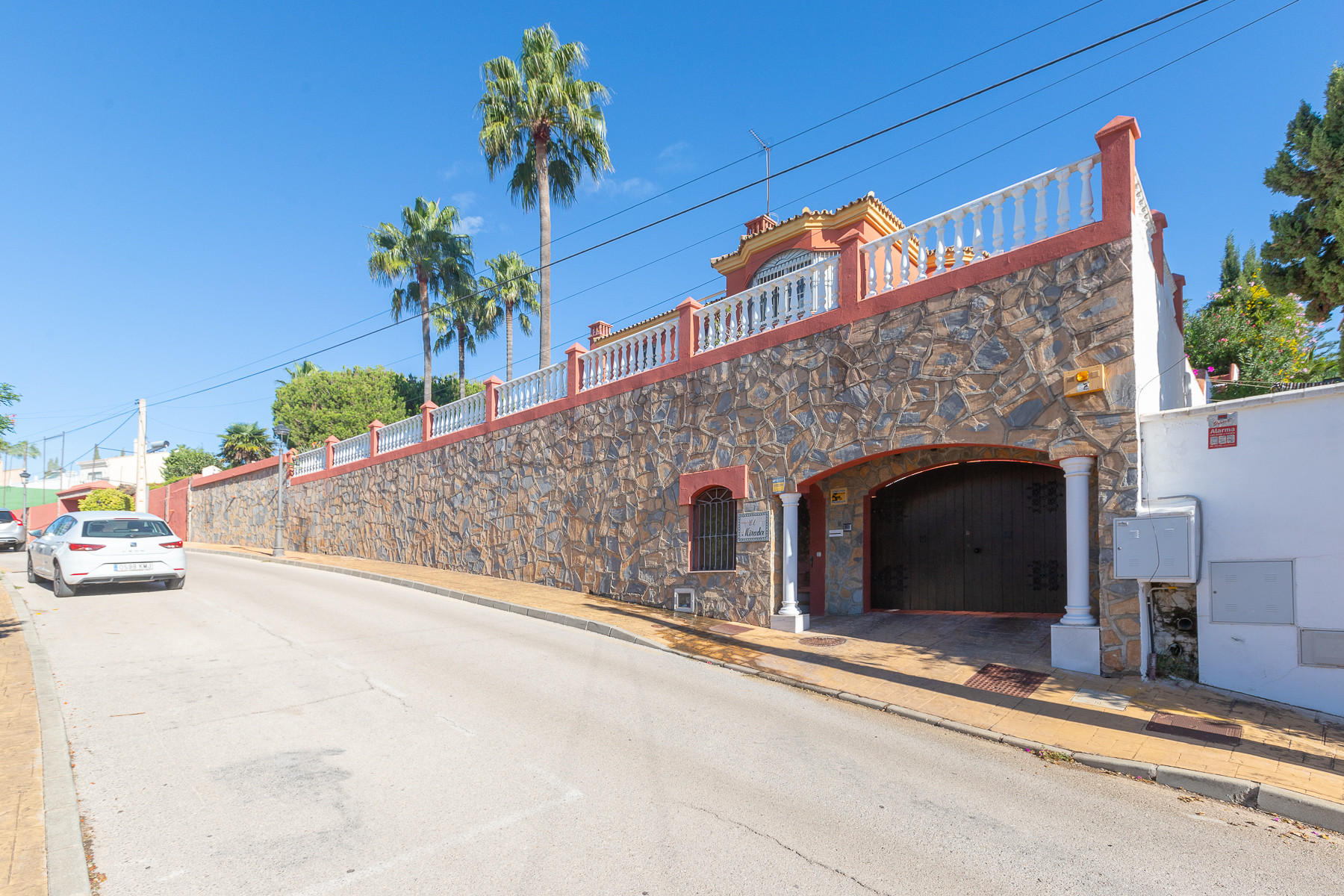 Villa in Atalaya Isdabe - Image 4