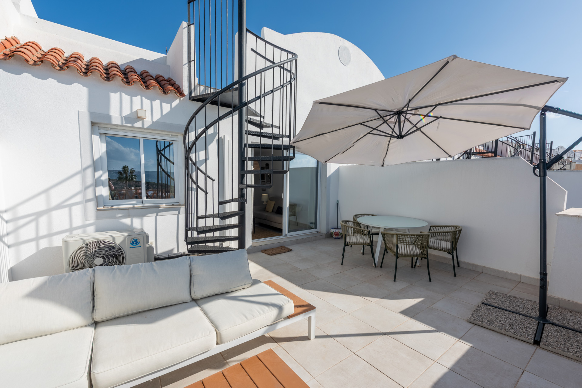 Penthouse in La Duquesa - Image 2