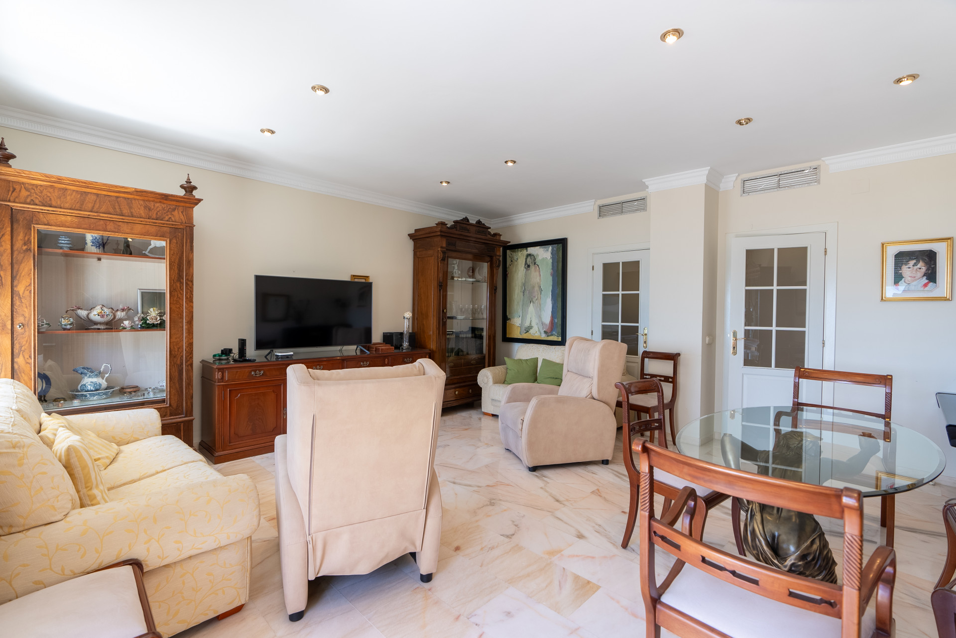 Apartment in Estepona - Image 3