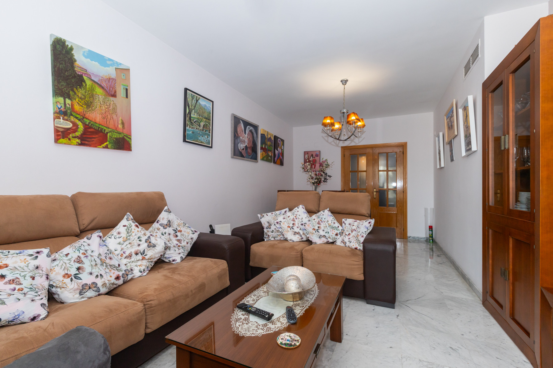Apartment in Marbella - Image 4