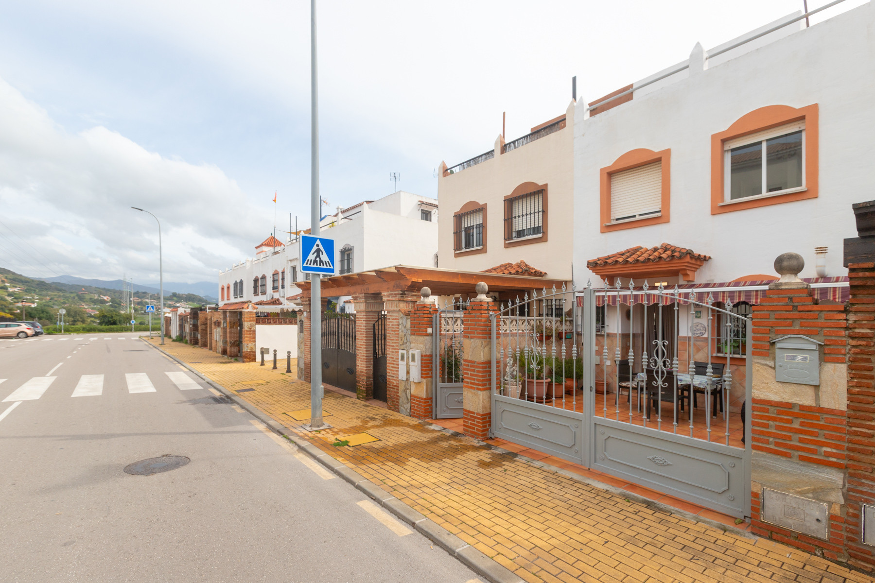 House in Estepona - view 1