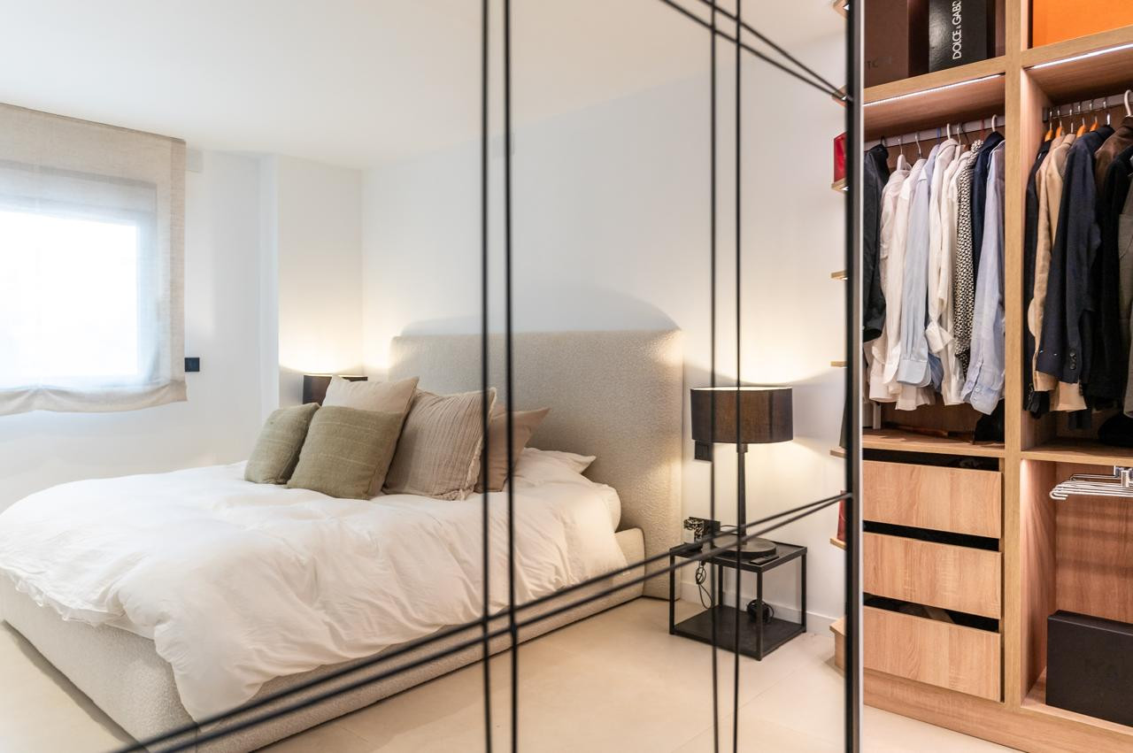 Apartment in Nueva Andalucia - Image 4