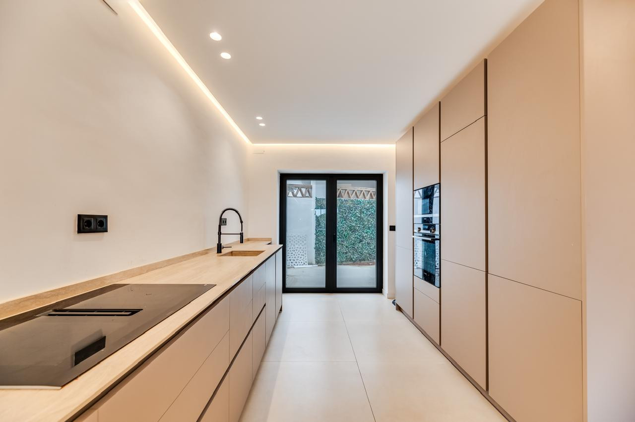 Apartment in Nueva Andalucia - Image 5