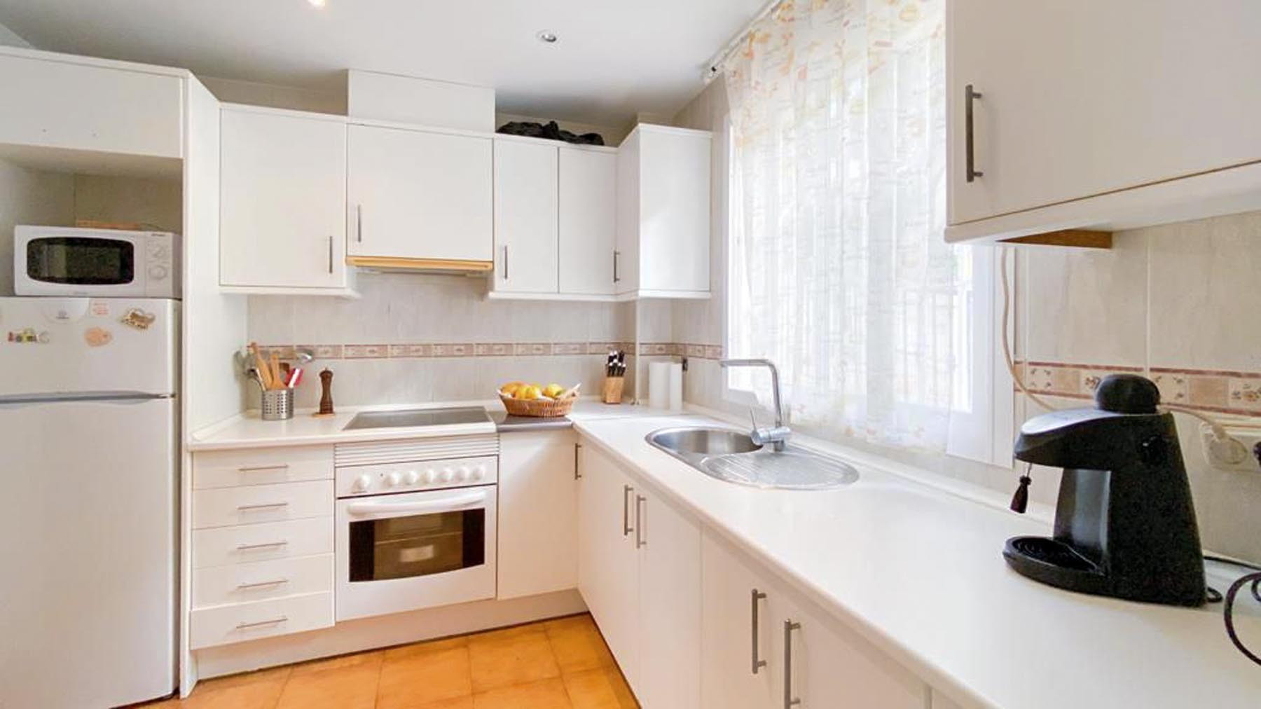 Apartment in Sitio de Calahonda - Image 2