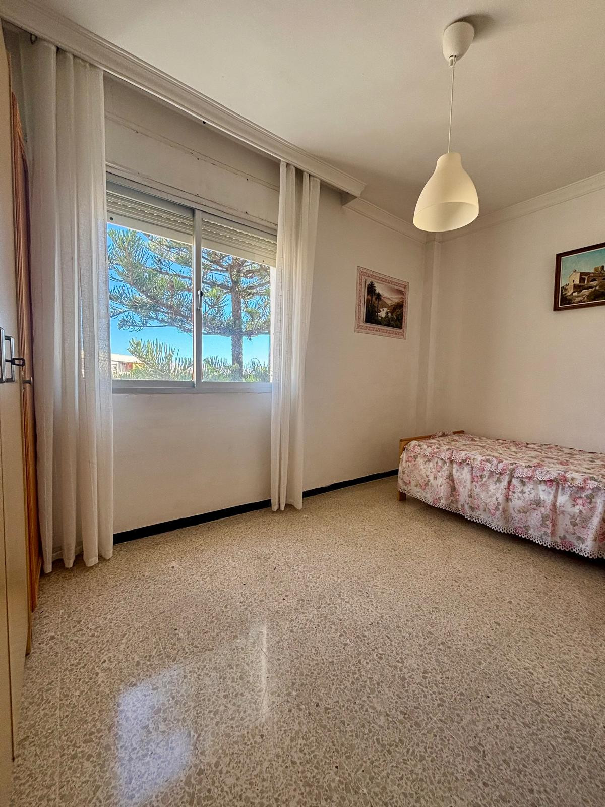 Apartment in Estepona - Image 4