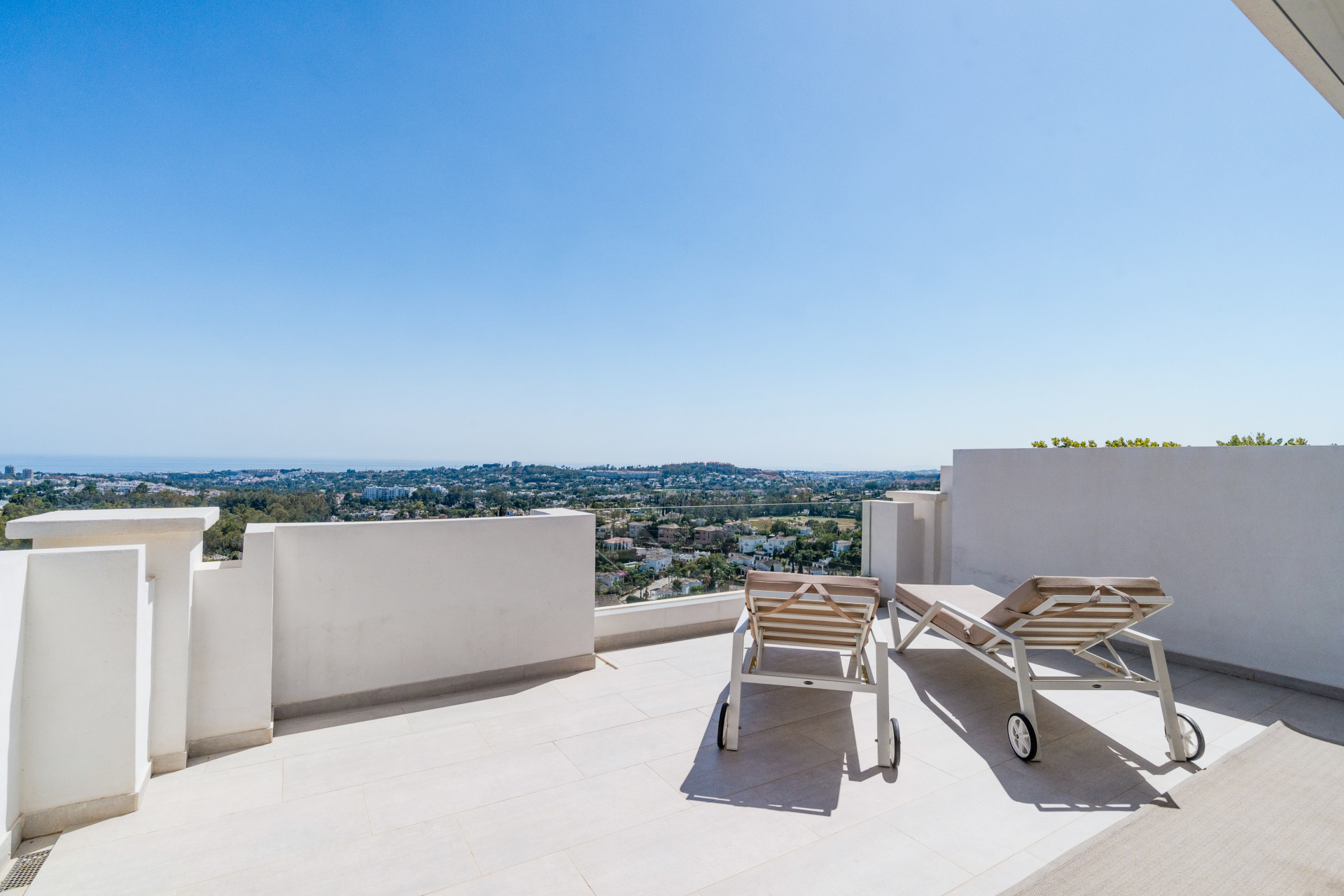 Apartment in Marbella - Image 5