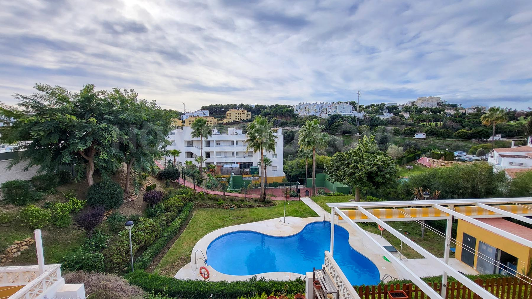 APPARTEMENT 2 CHAMBRES AVEC GRANDE TERRASSE