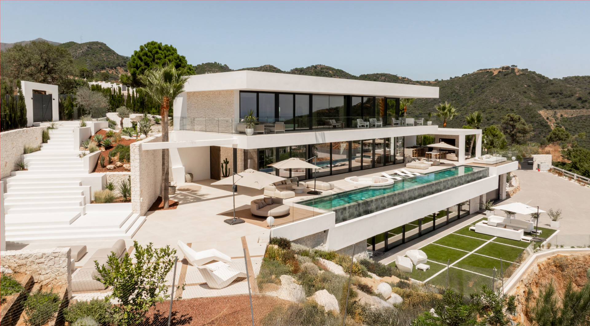 Architectural Masterpiece with Panoramic Views in Monte Mayor, Benahavís