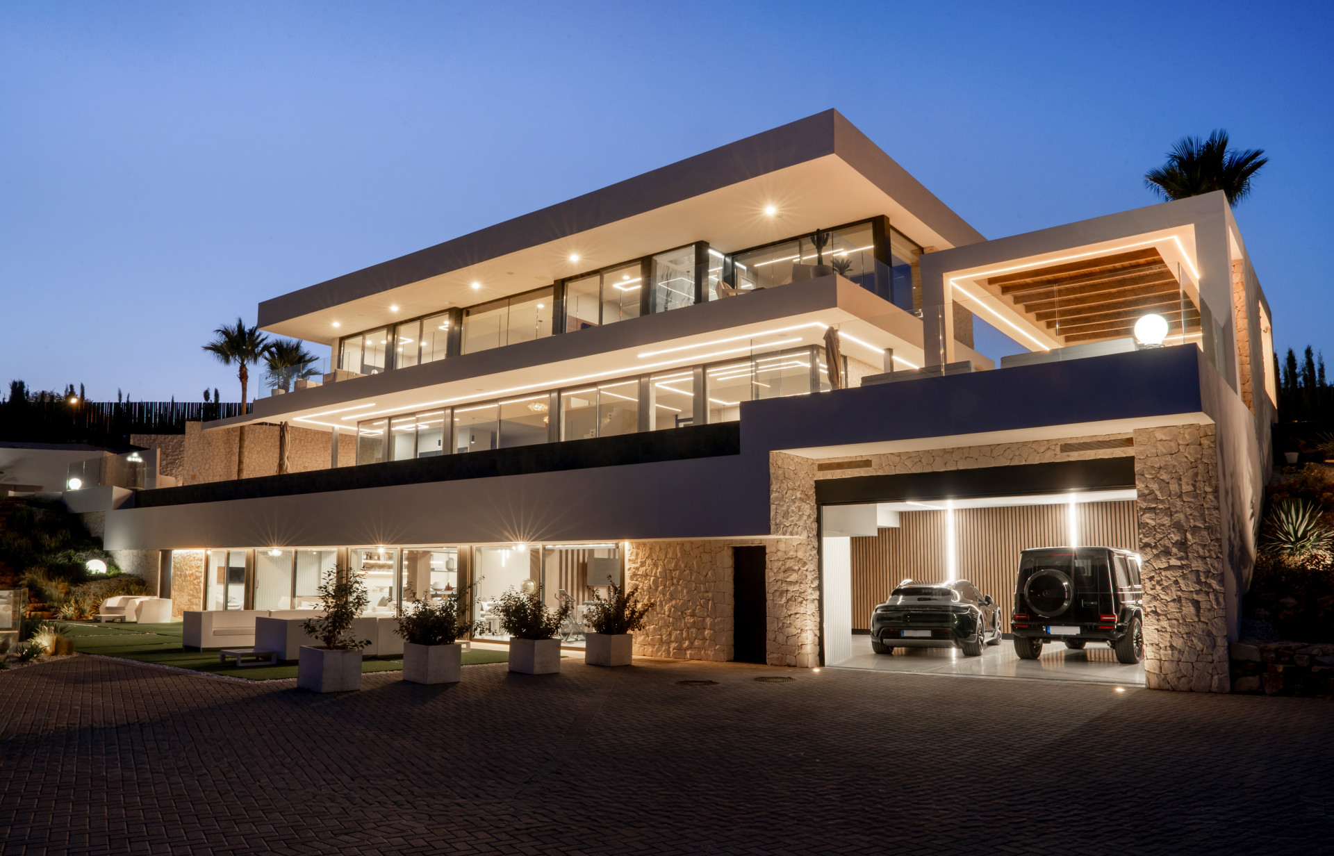 Architectural Masterpiece with Panoramic Views in Monte Mayor, Benahavís