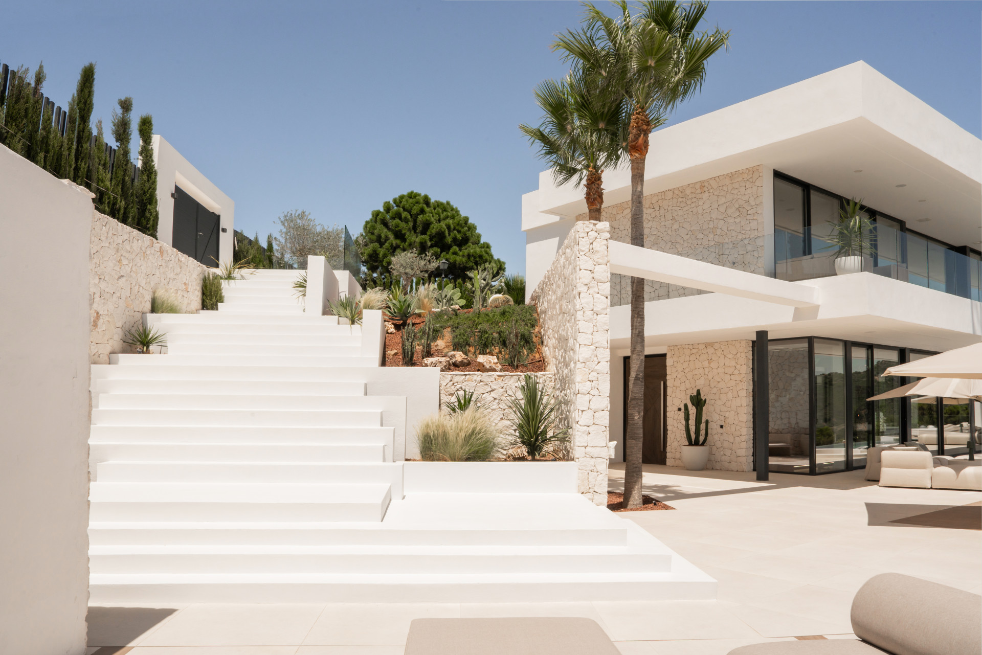 Architectural Masterpiece with Panoramic Views in Monte Mayor, Benahavís