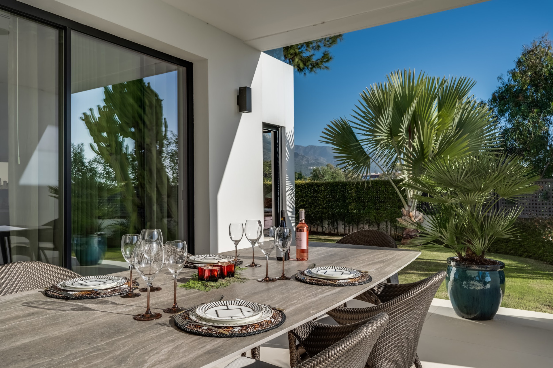 LAS LOMAS DEL MARBELLA CLUB, MARBELLA GOLDEN MILE