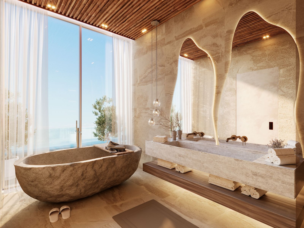 5 BEDROOM VILLA ALTOS DE LOS MONTEROS, MÁLAGA