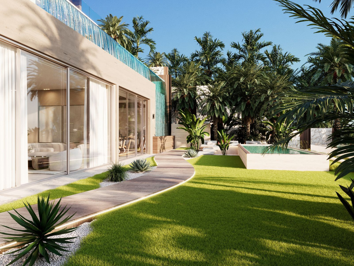 5 BEDROOM VILLA ALTOS DE LOS MONTEROS, MÁLAGA