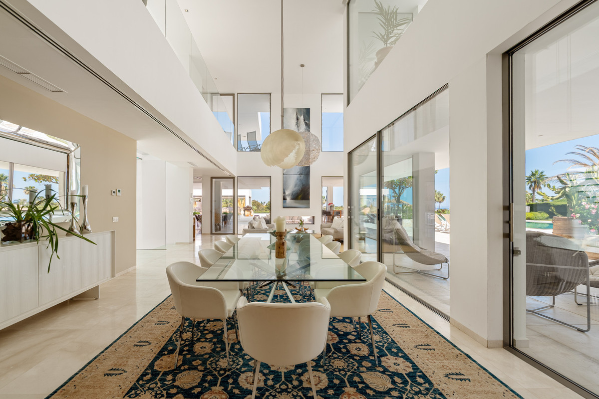 7 BEDROOM VILLA NUEVA ANDALUCÍA, MÁLAGA