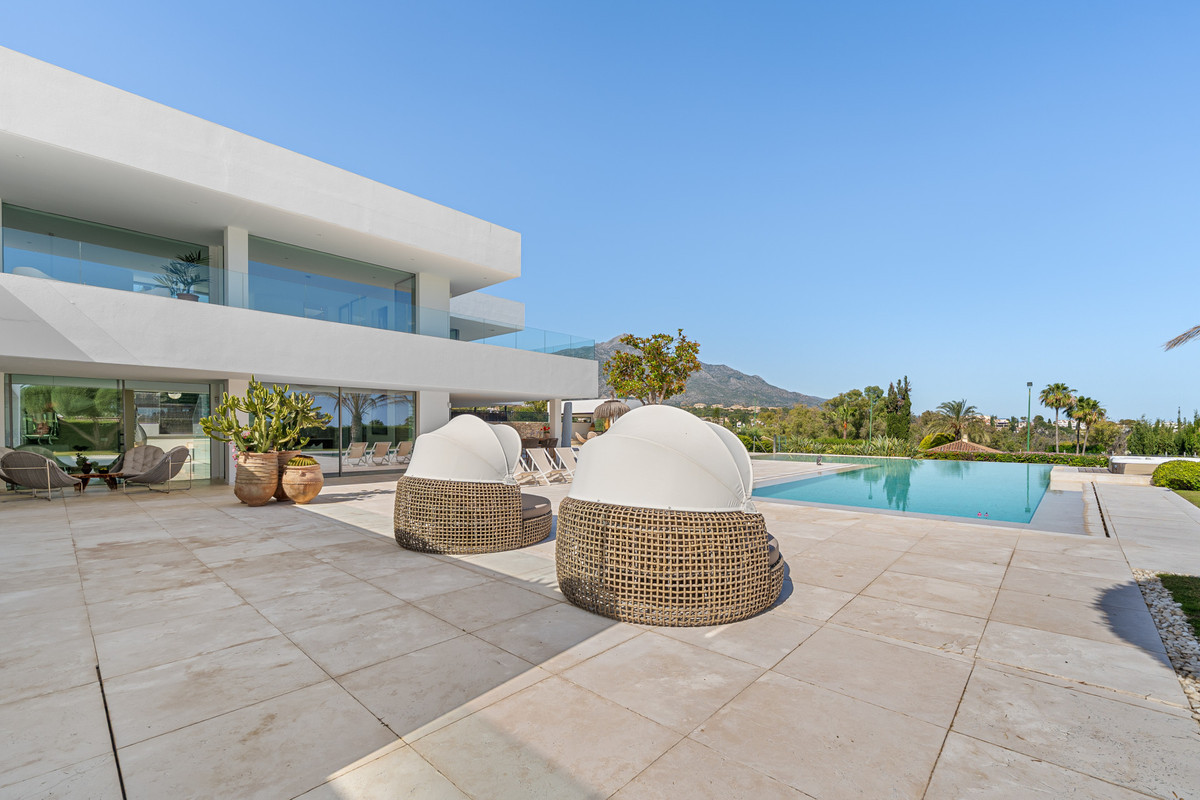 7 BEDROOM VILLA NUEVA ANDALUCÍA, MÁLAGA
