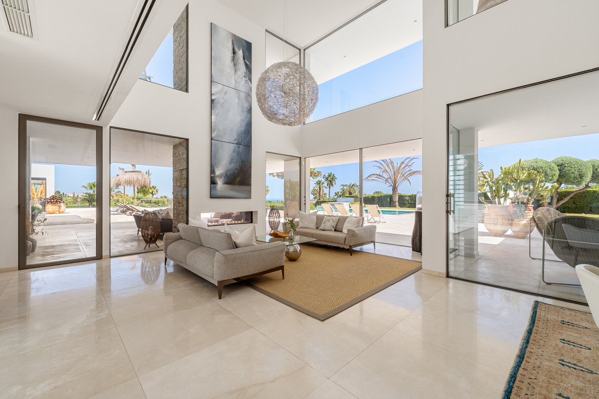 7 BEDROOM VILLA NUEVA ANDALUCÍA, MÁLAGA