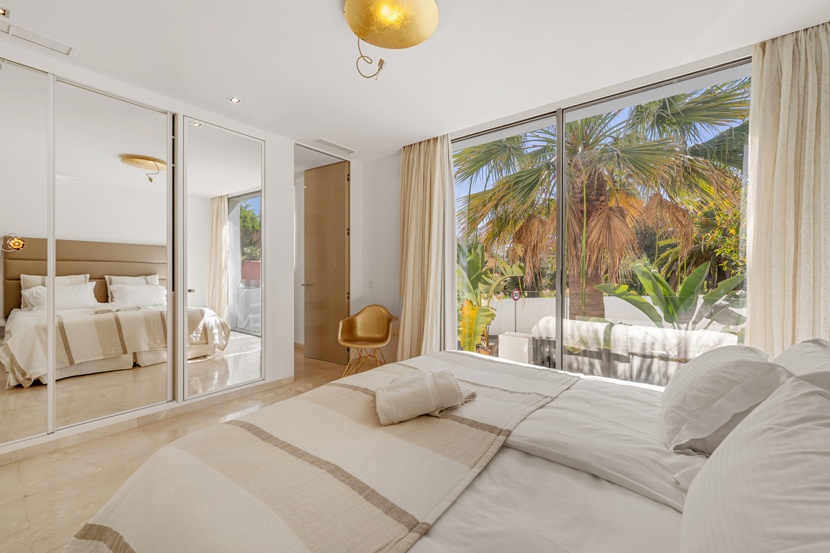 7 BEDROOM VILLA NUEVA ANDALUCÍA, MÁLAGA