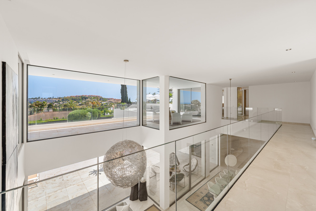 7 BEDROOM VILLA NUEVA ANDALUCÍA, MÁLAGA