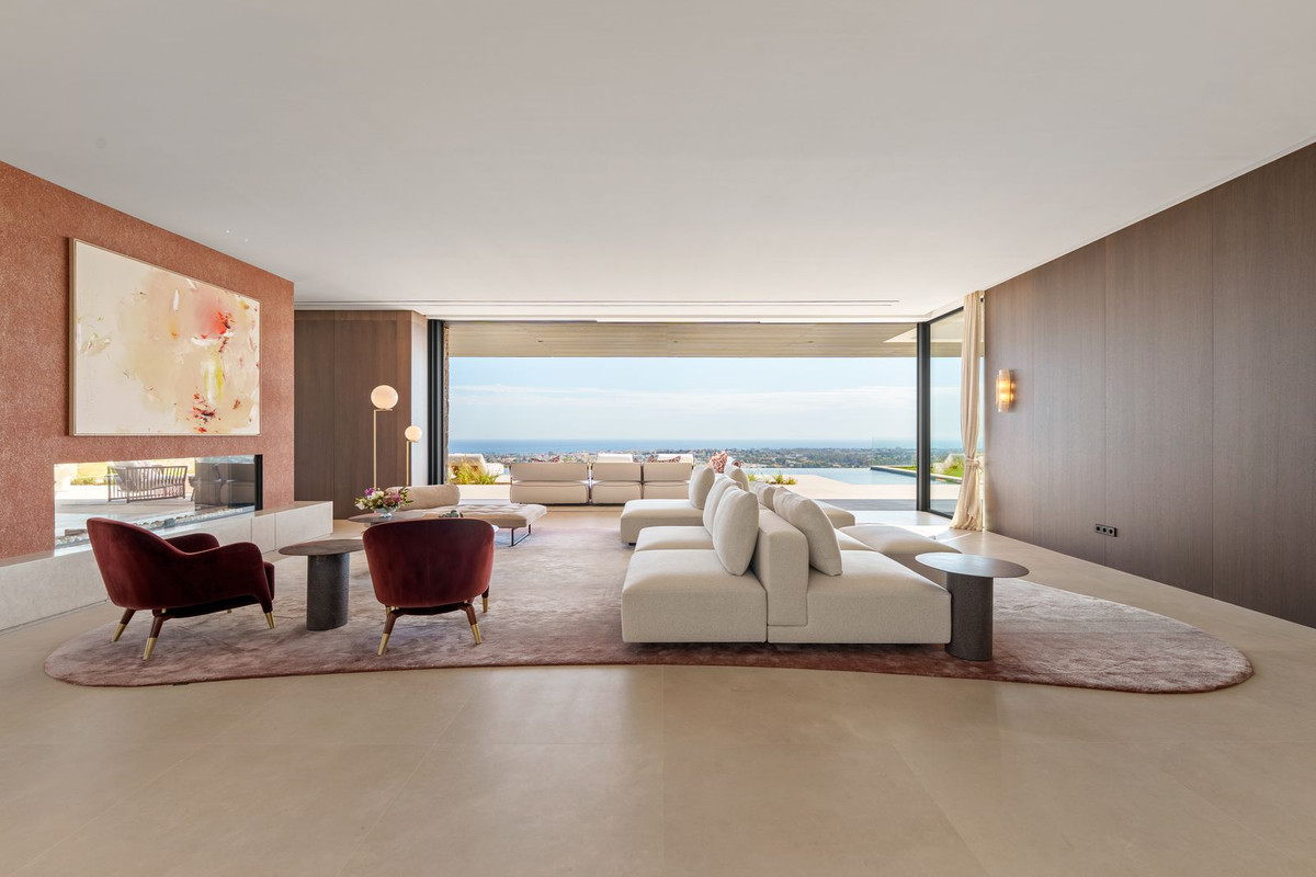 8 BEDROOM VILLA LA QUINTA, MÁLAGA
