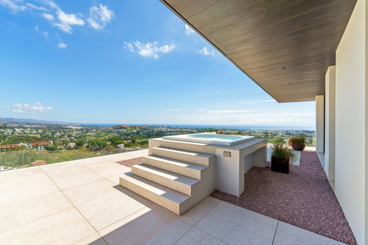 8 BEDROOM VILLA LA QUINTA, MÁLAGA
