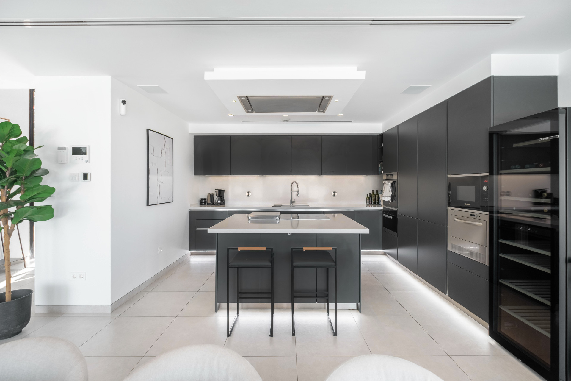 Contemporary Luxury Villa in the Heart of Nueva Andalucia