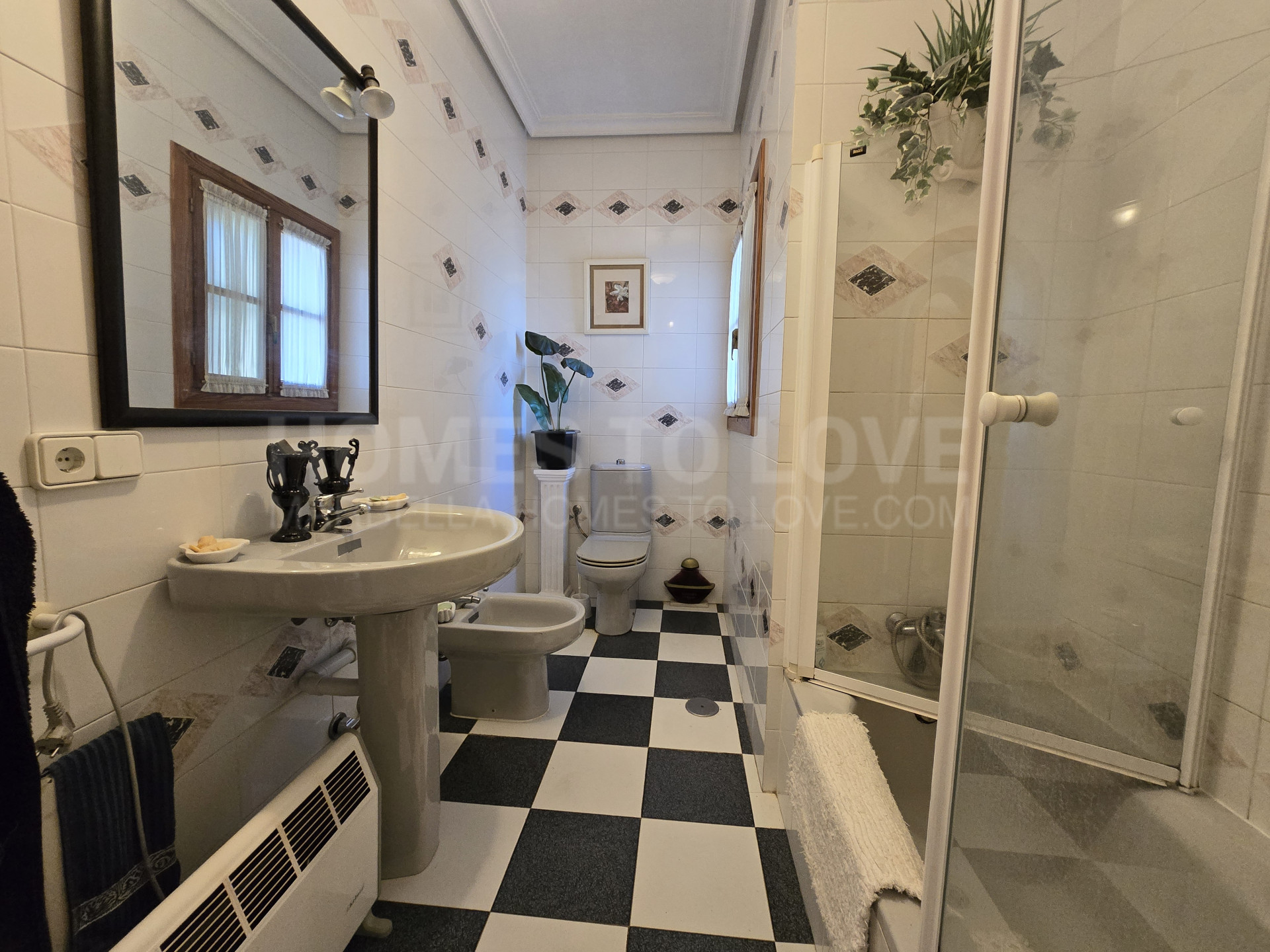 Exclusive detached villa located in one of the most sought-after areas of L'Alfàs del Pi