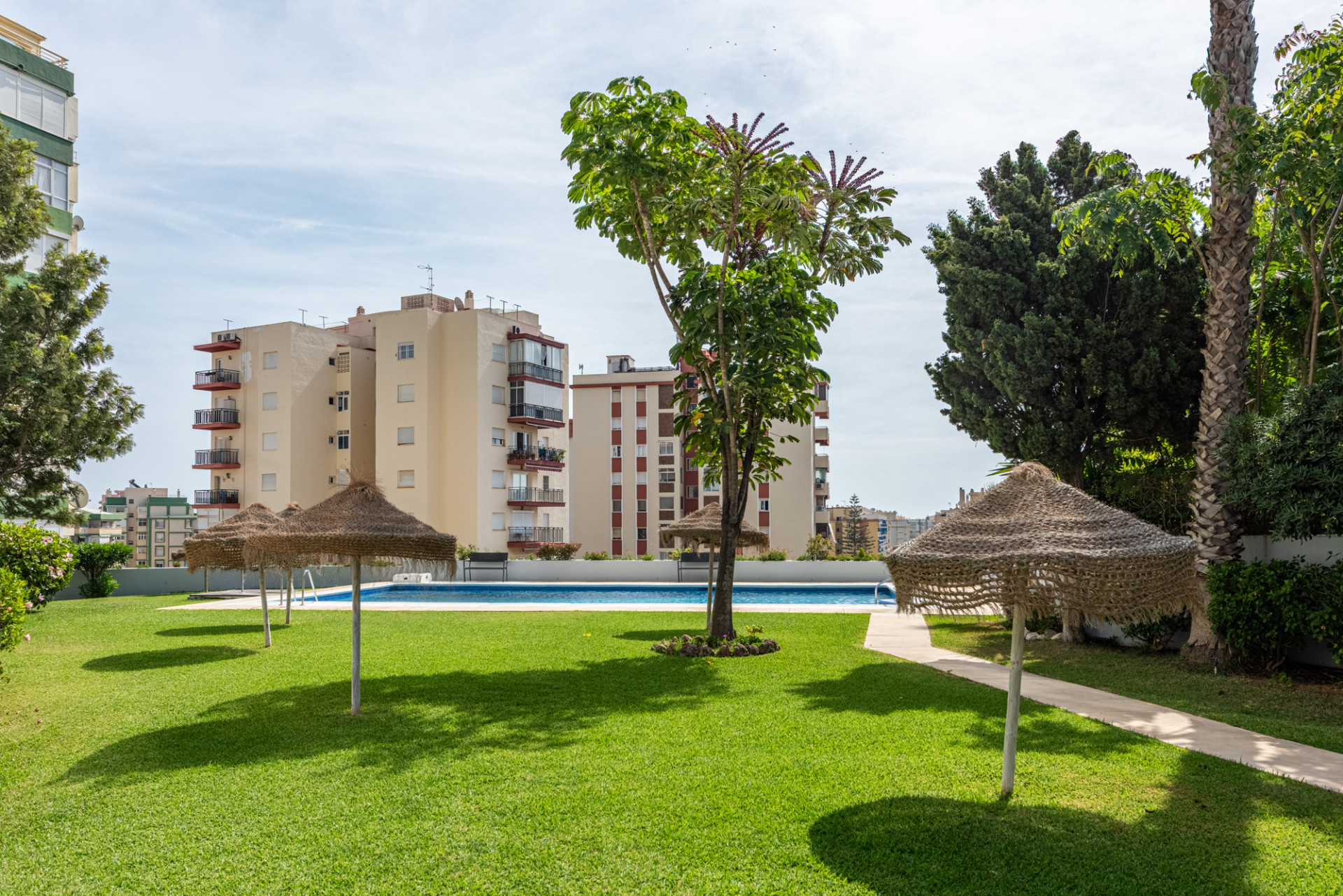 Spacious 3-Bedroom Apartment with Large Sunny Terrace in Central Fuengirola