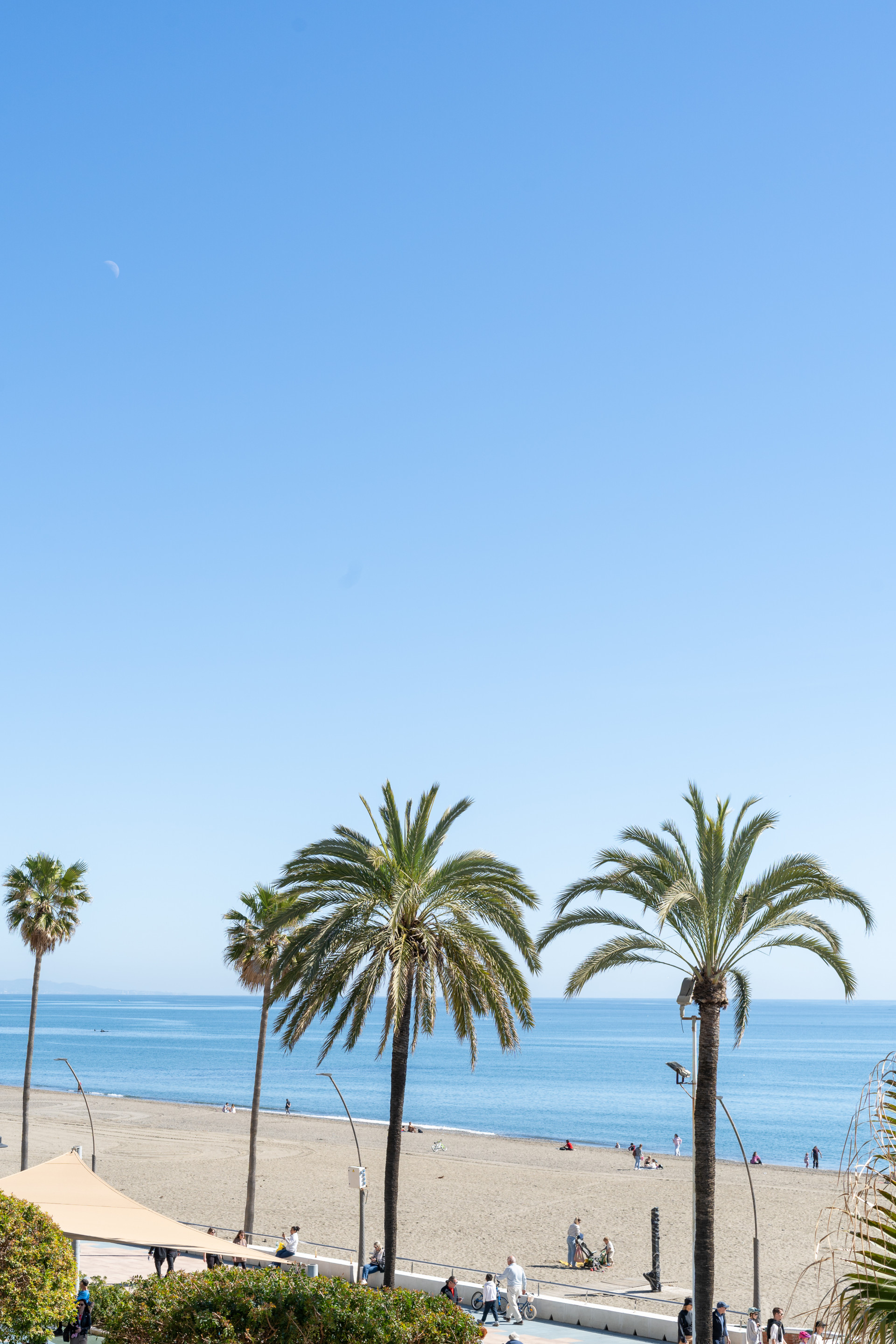 Stunning first line apartment in Estepona Center