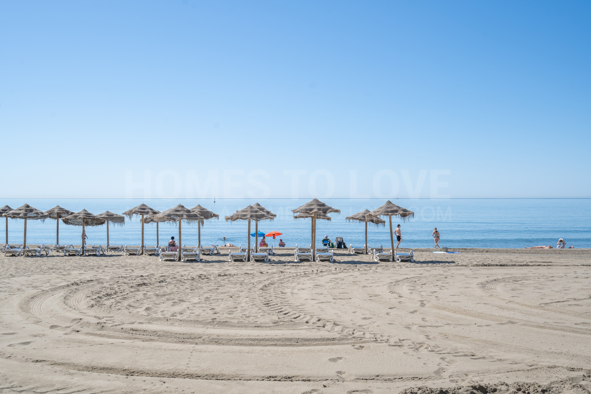 Estepona, ático, primera línea, playa, vistas al mar, 4 dormitorios, lujo