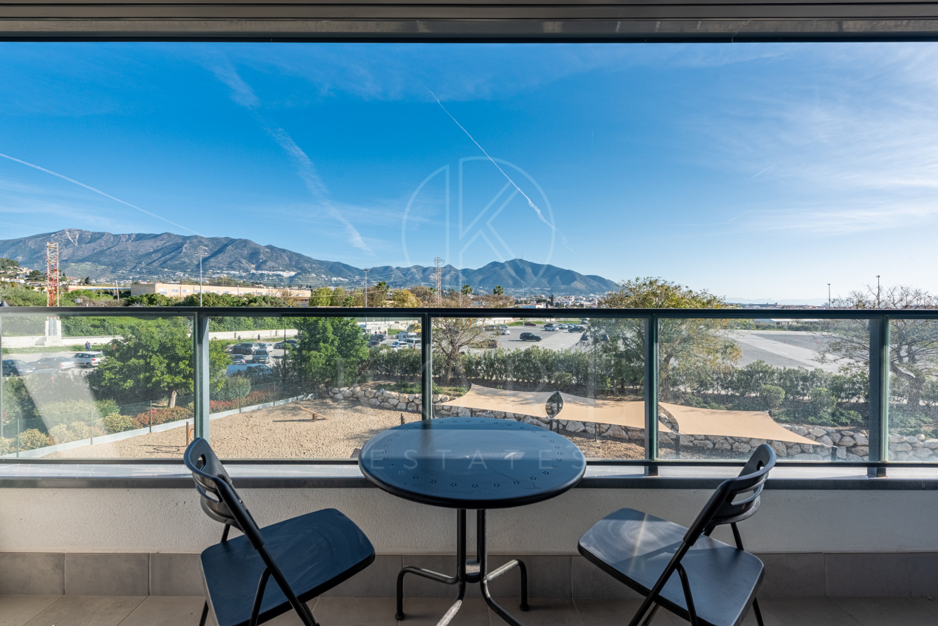 Apartamento de 3 dormitorios a estrenar en Las Lagunas, Mijas Costa