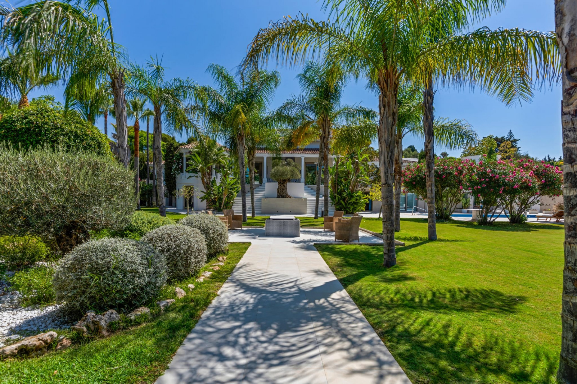 Villa de Lujo Moderna en Guadalmina Baja, Marbella