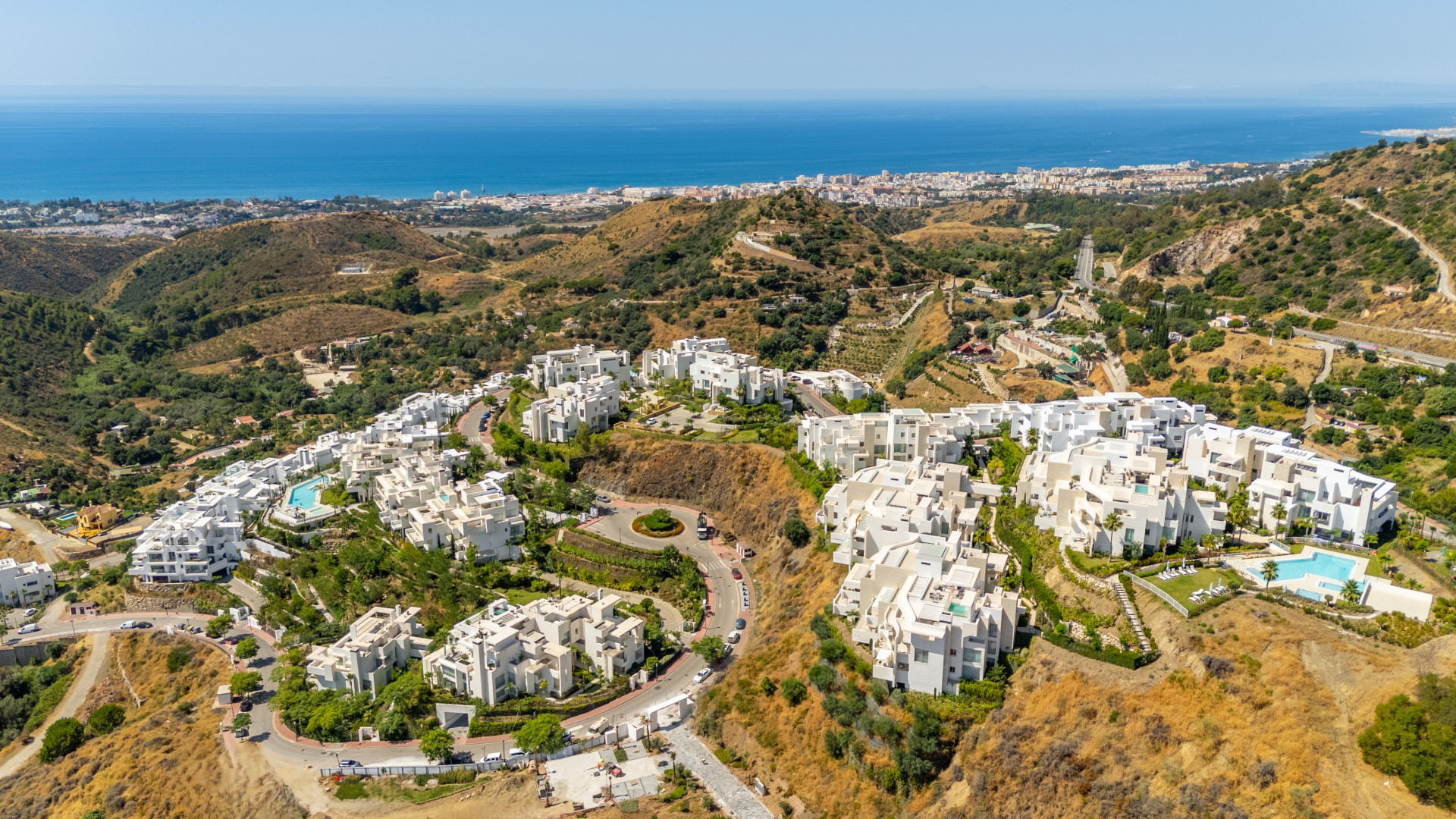 Exclusivo Apartamento en Palo Alto con Jardín Privado y Vistas al Mar image 2
