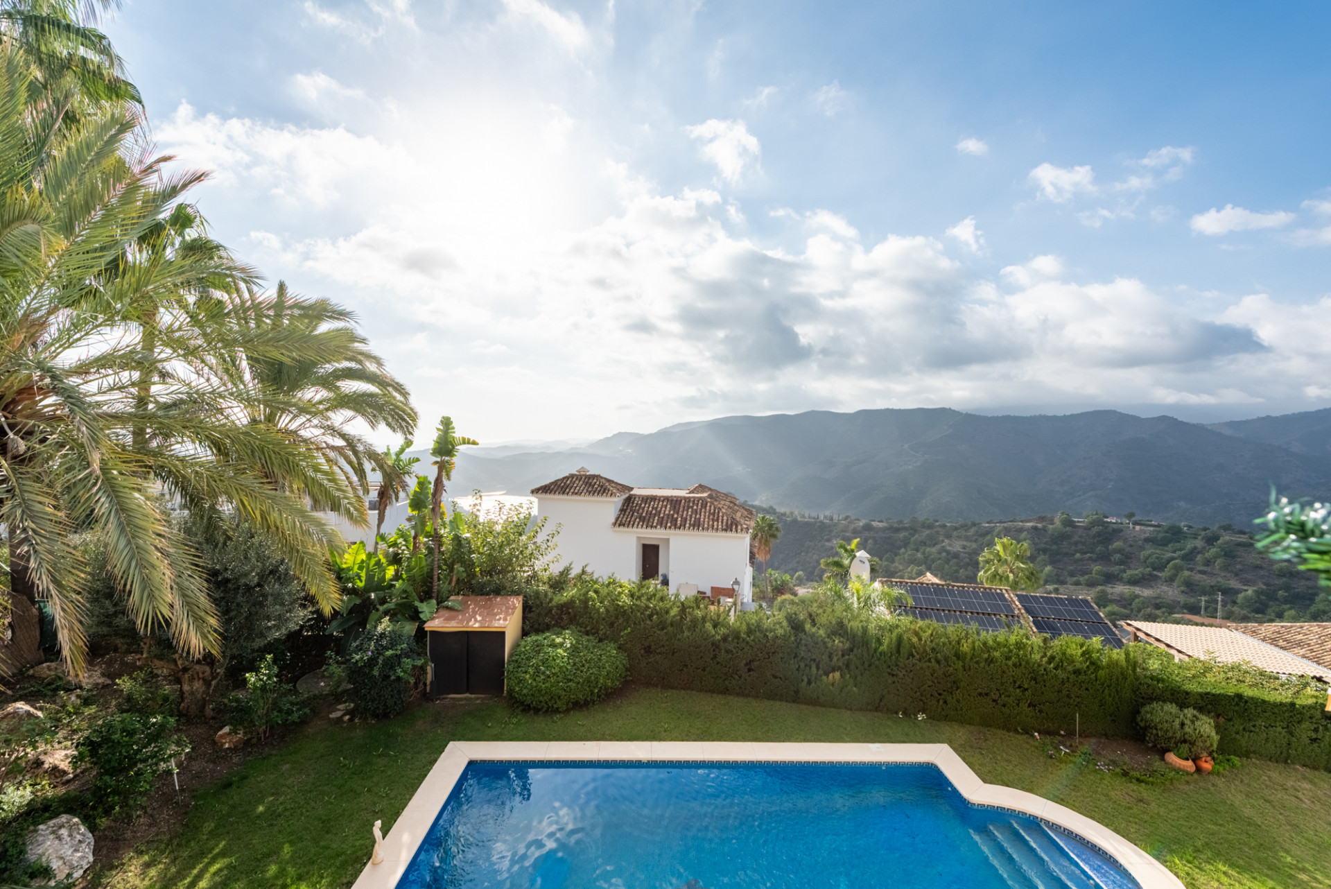 Villa de Lujo con Vistas Panorámicas en Marbella