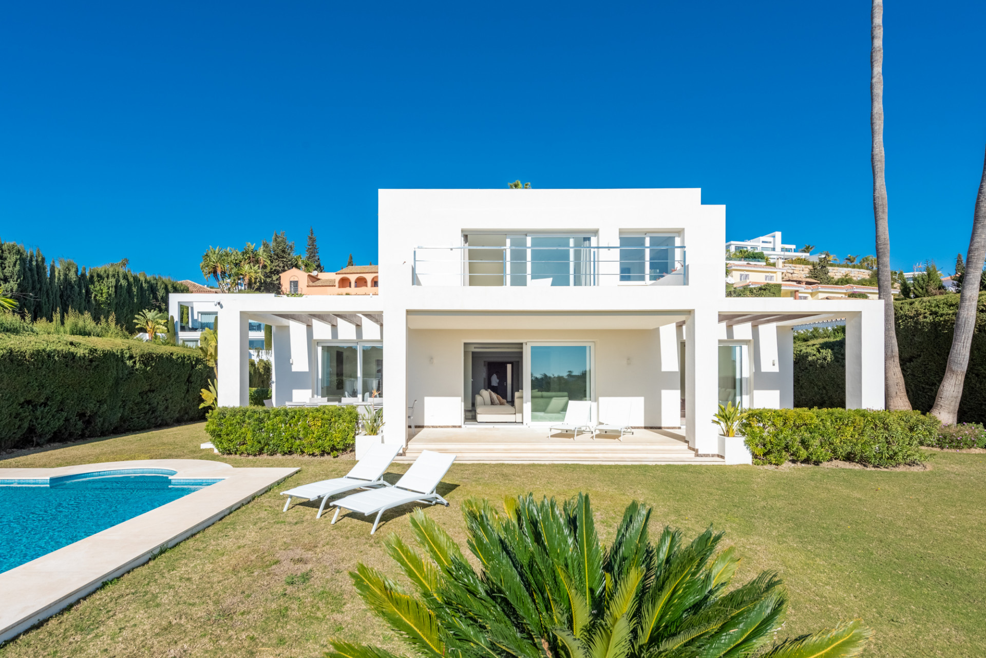 Contemporary-style frontline golf villa