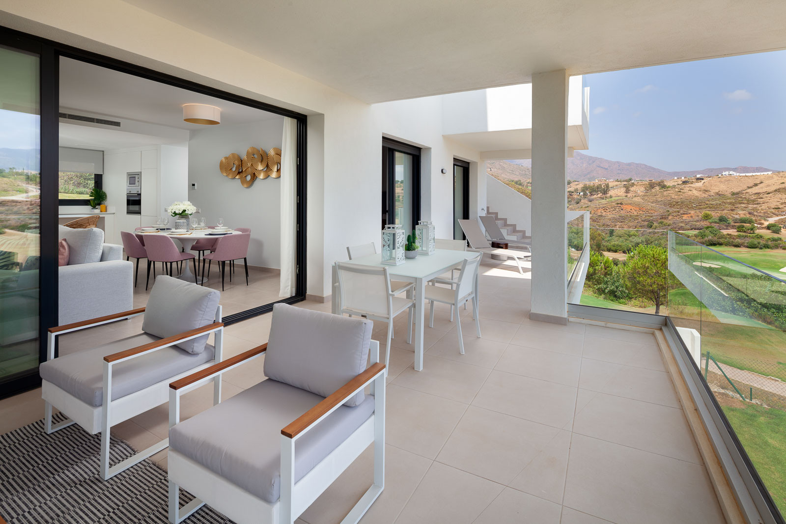 New development of 54 contemporary apartments within golf resort in Mijas Costa