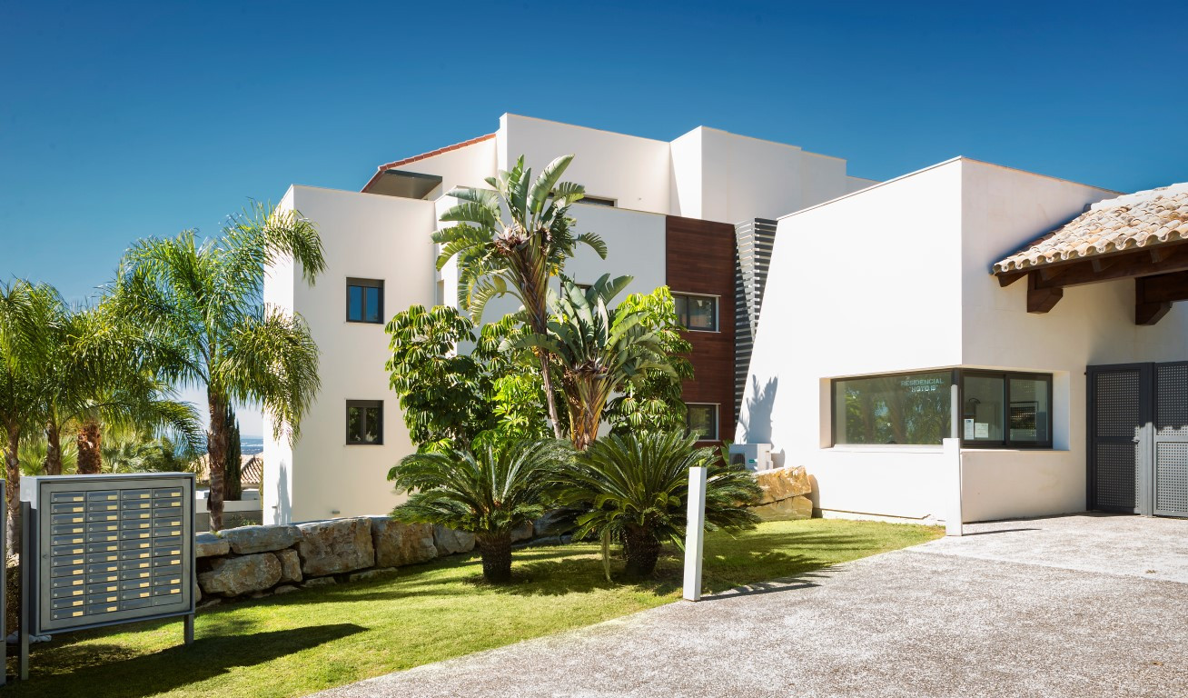 Ground Floor Apartment for sale in <i>, </i>Benahavis