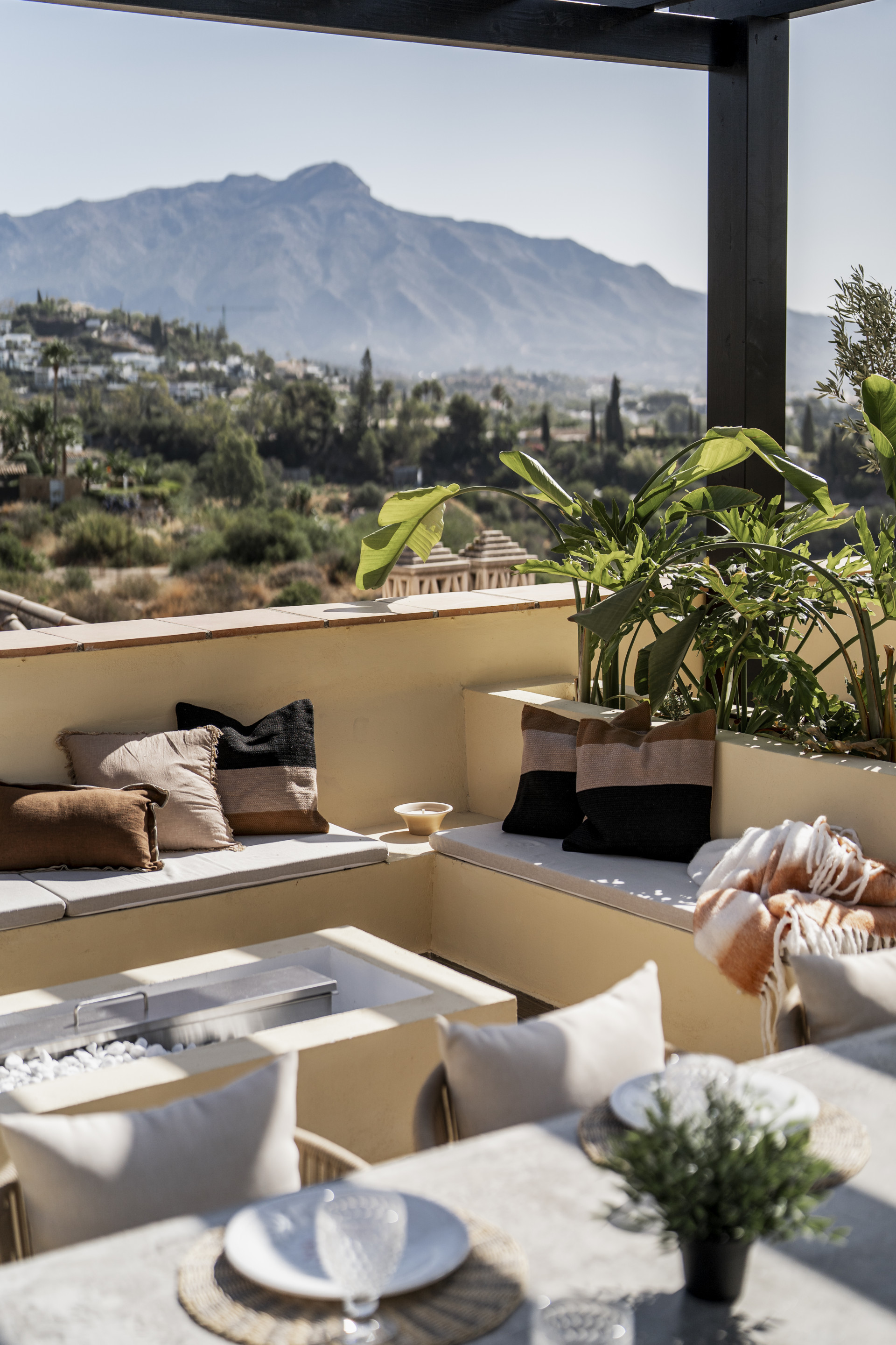 Penthouse avec terrasse spacieuse et vue sur la Méditerranée à Benahavis