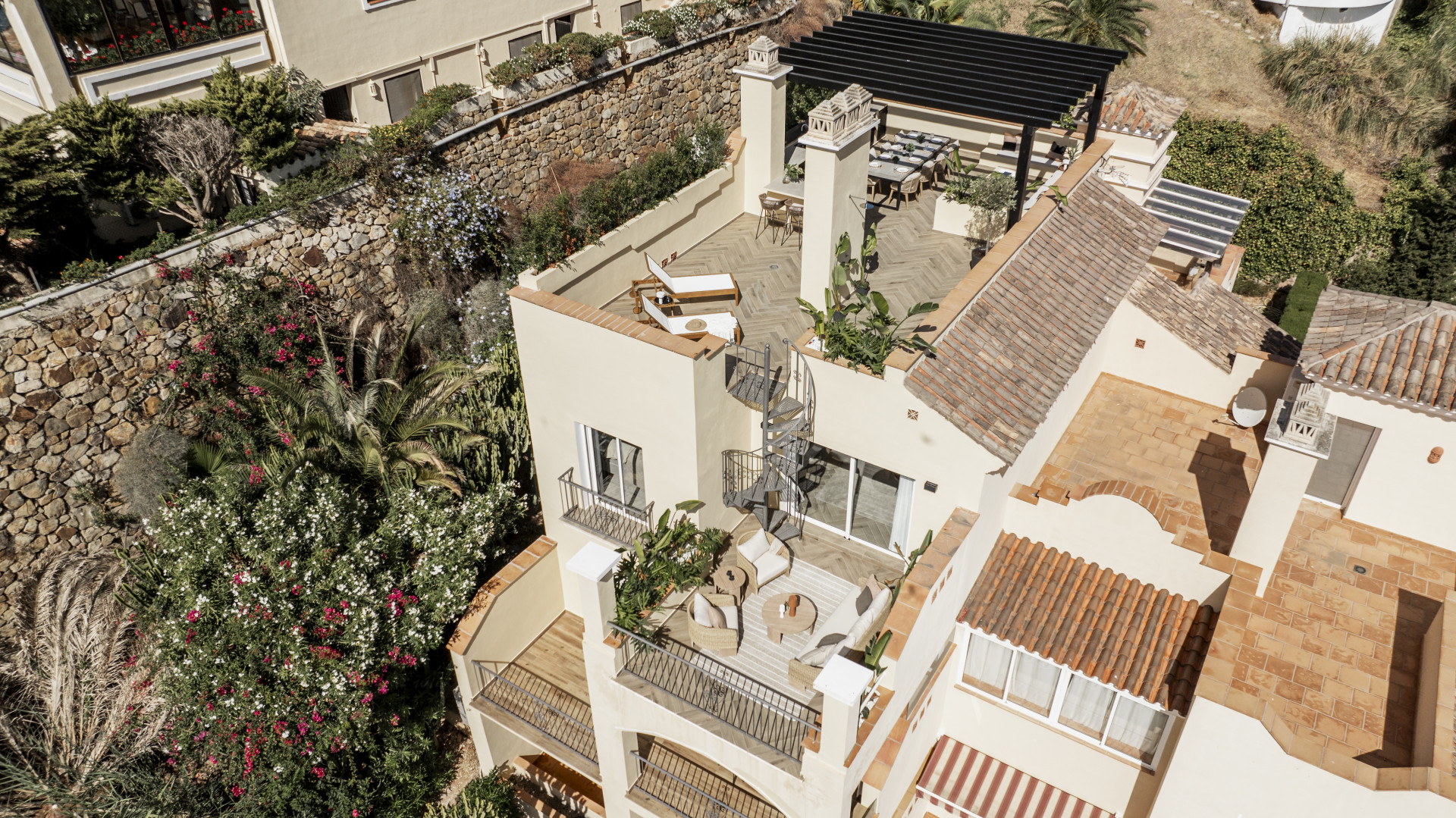 Penthouse avec terrasse spacieuse et vue sur la Méditerranée à Benahavis