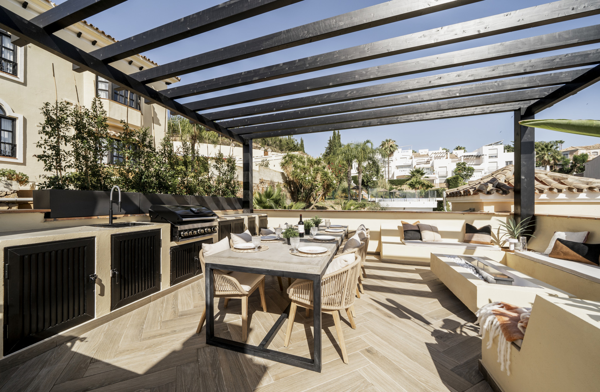 Penthouse avec terrasse spacieuse et vue sur la Méditerranée à Benahavis