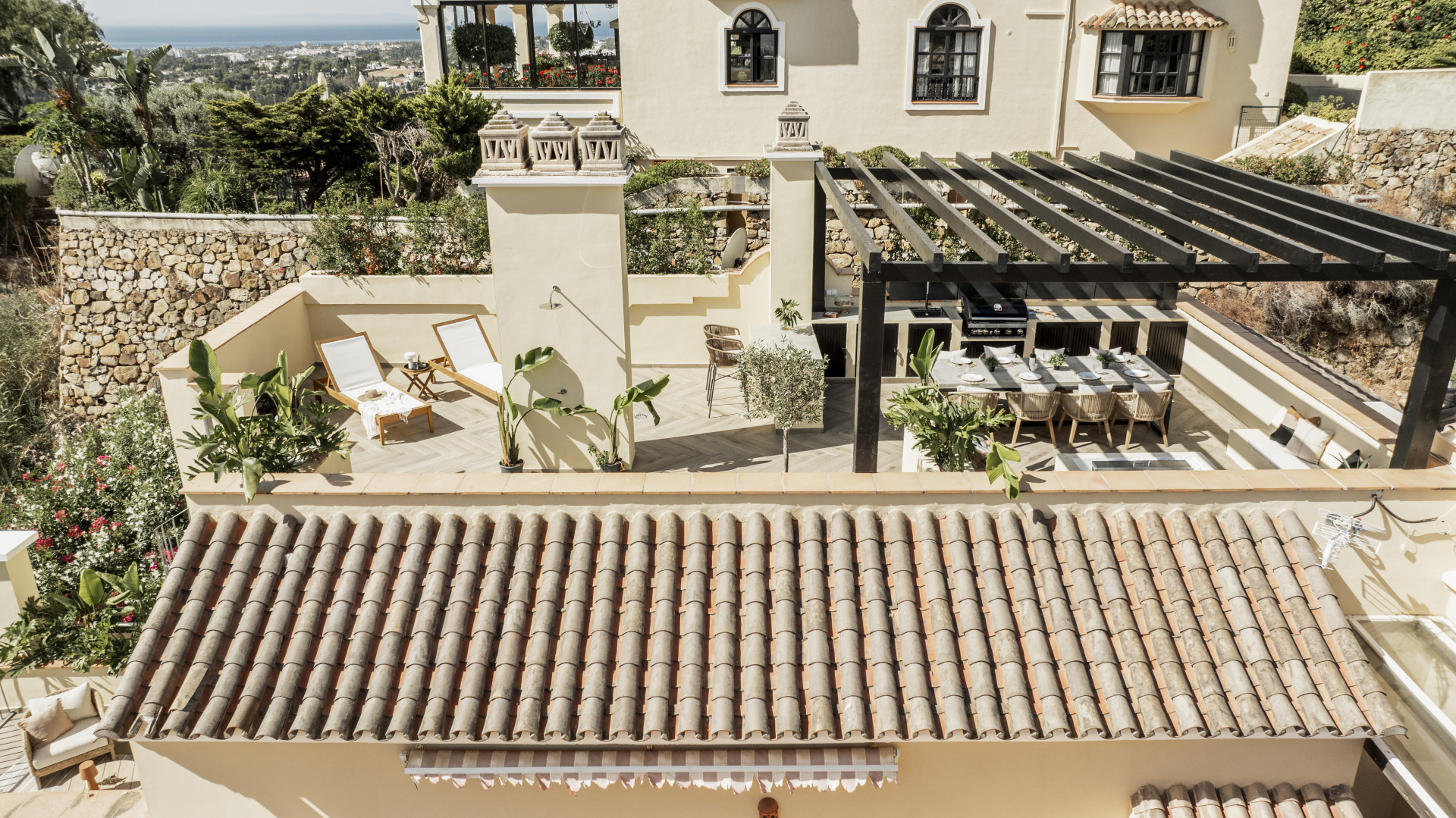 Penthouse avec terrasse spacieuse et vue sur la Méditerranée à Benahavis