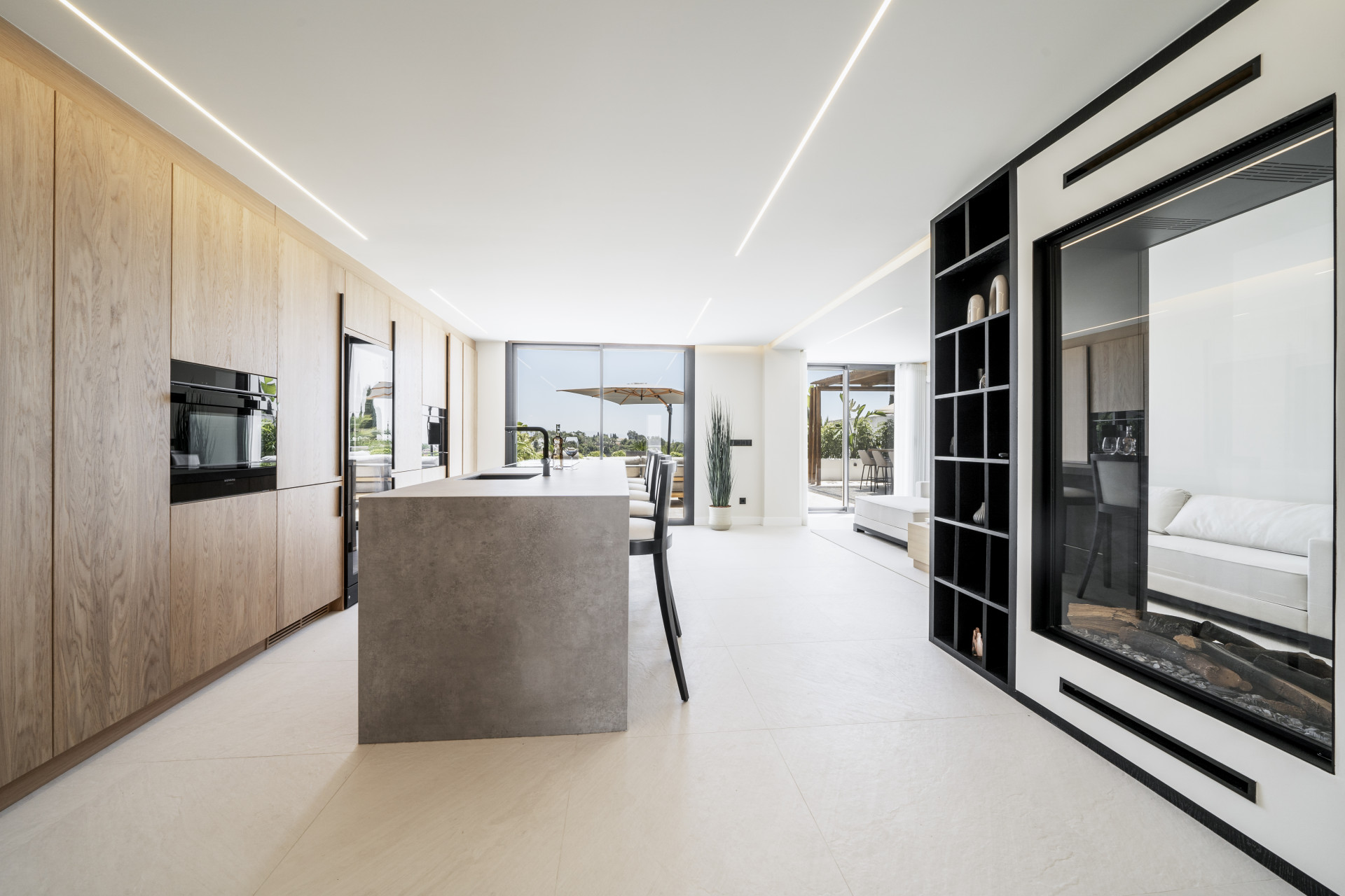 Penthouse rénové avec vue sur La Concha et la mer à Nueva Andalucia