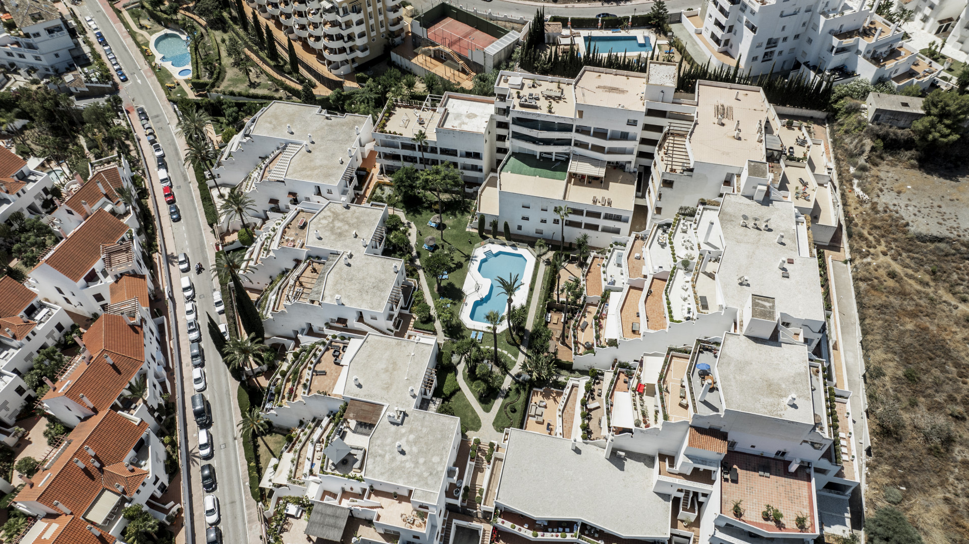 Renovated Penthouse with Views of La Concha and the Sea in Nueva Andalucia