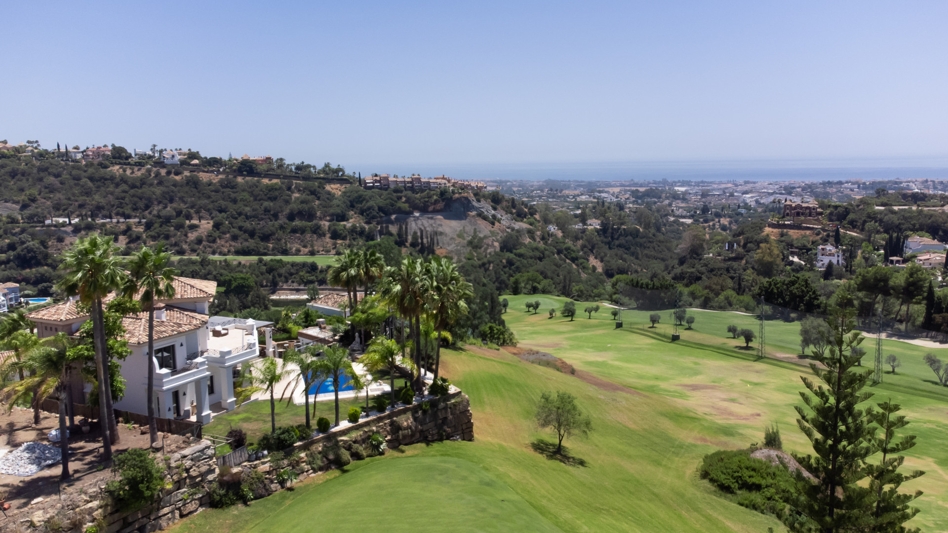 Villa de luxe exquise à Los Arqueros à Benahavis